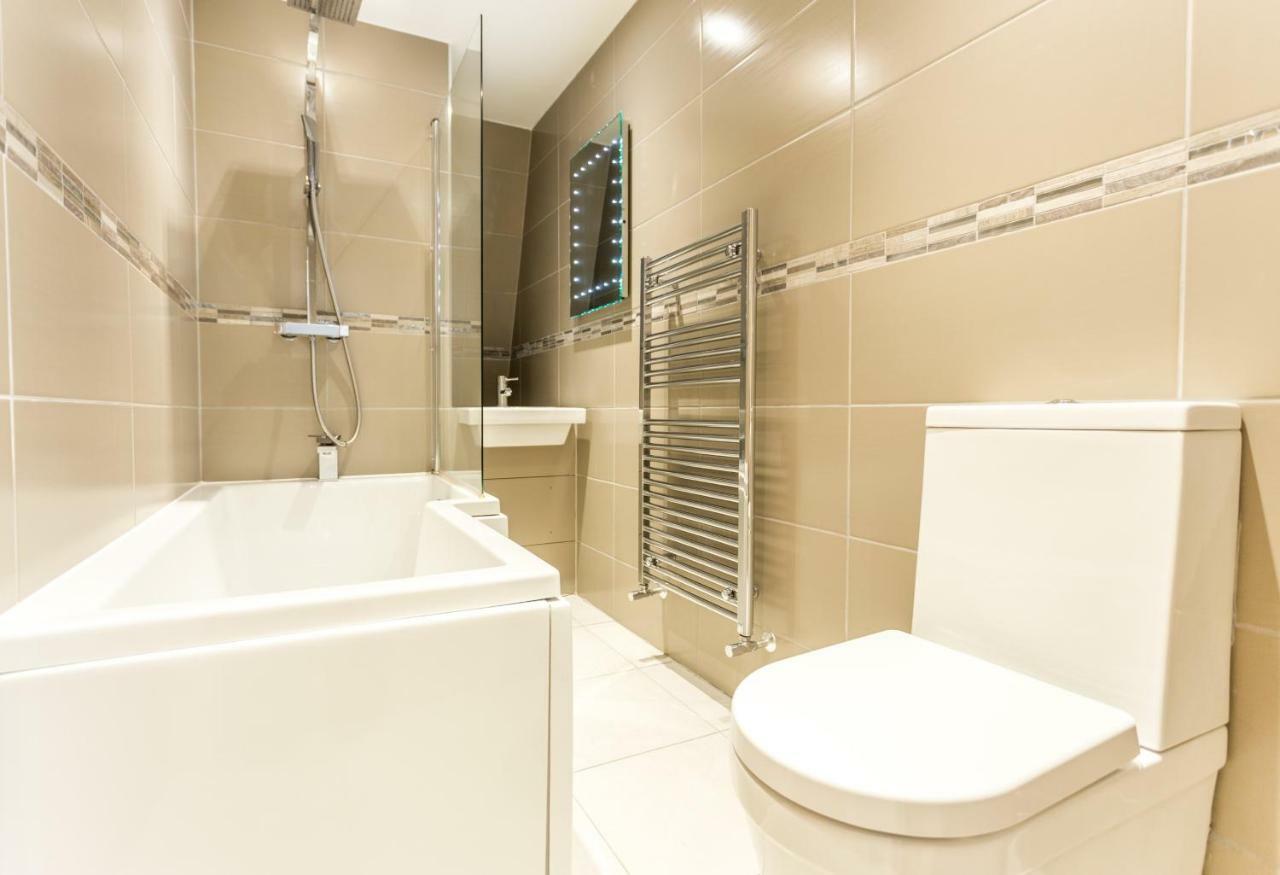 The Sweet Mews - Large 4Bdr Home Londen Buitenkant foto